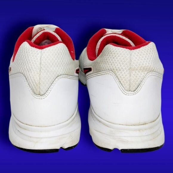 Nike Downshifter 6 Men\'s Pre-owned White w/Red Accents Sneakers - sz. 15